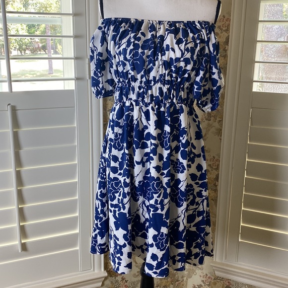 Blue & White Off the Shoulder Dress - L - Picture 4 of 6
